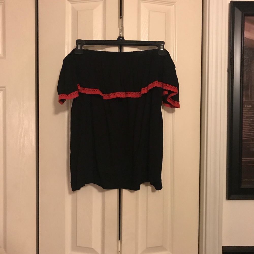 Off-shoulder top